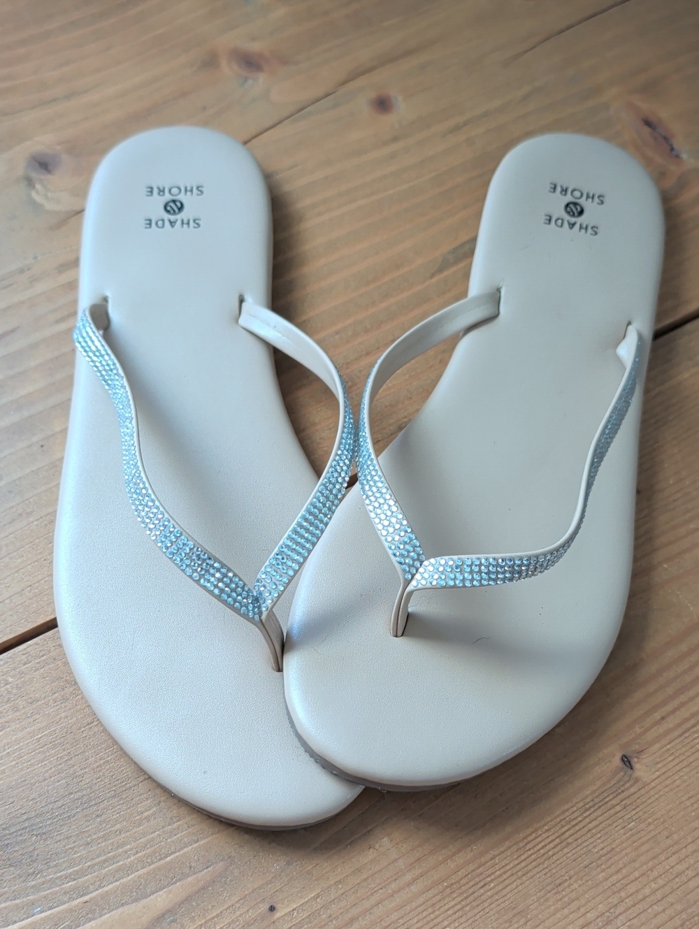 Shade & Shore Ivory Sandal Thongs with Sparkling Silver Straps